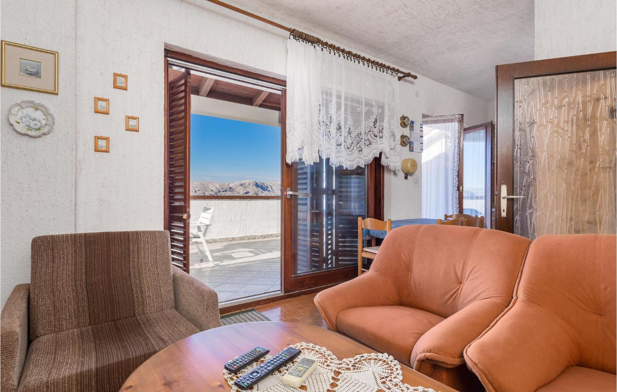 2 Bedroom Nice Apartment In Jablanac Esterno foto